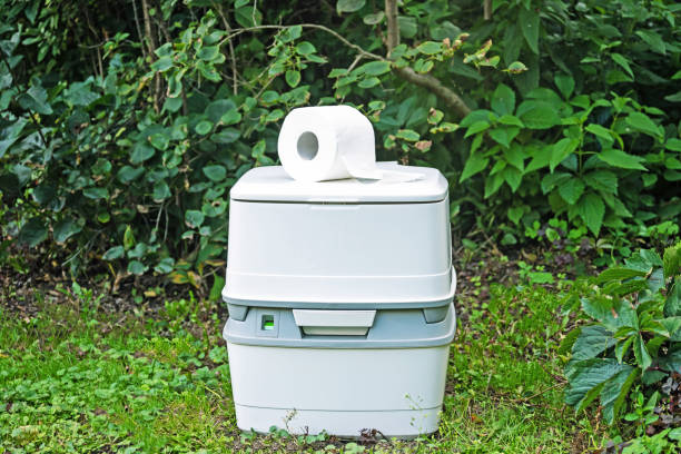 Best Affordable portable toilet rental  in Floresville, TX