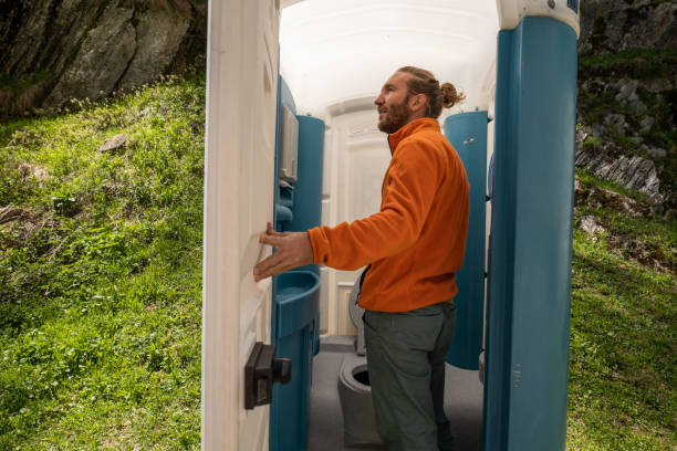 Best Sanitation services for porta potties  in Floresville, TX
