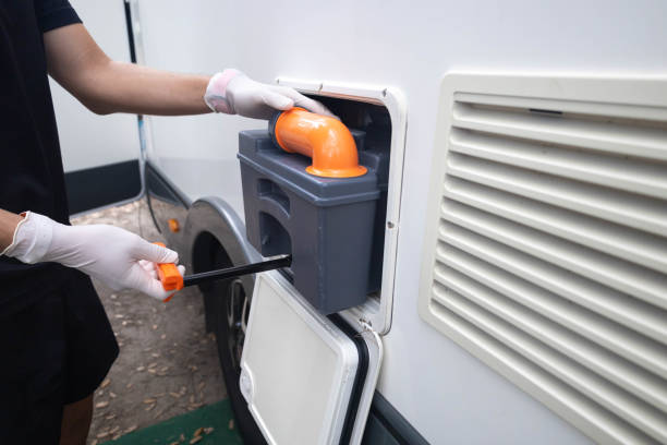Best Portable restroom trailer rental  in Floresville, TX